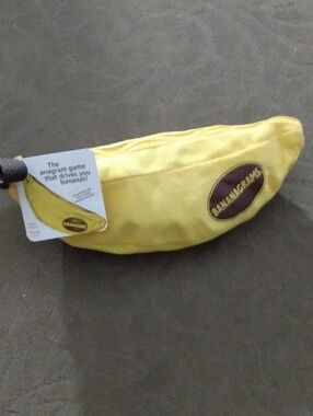NWT Bananagrams Word Play Game With 144 Tiles & Instructions Ages 7+ 1-8 Players